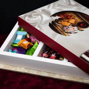 جعبه فانتزی شکلات و شیرینی 5 عددی